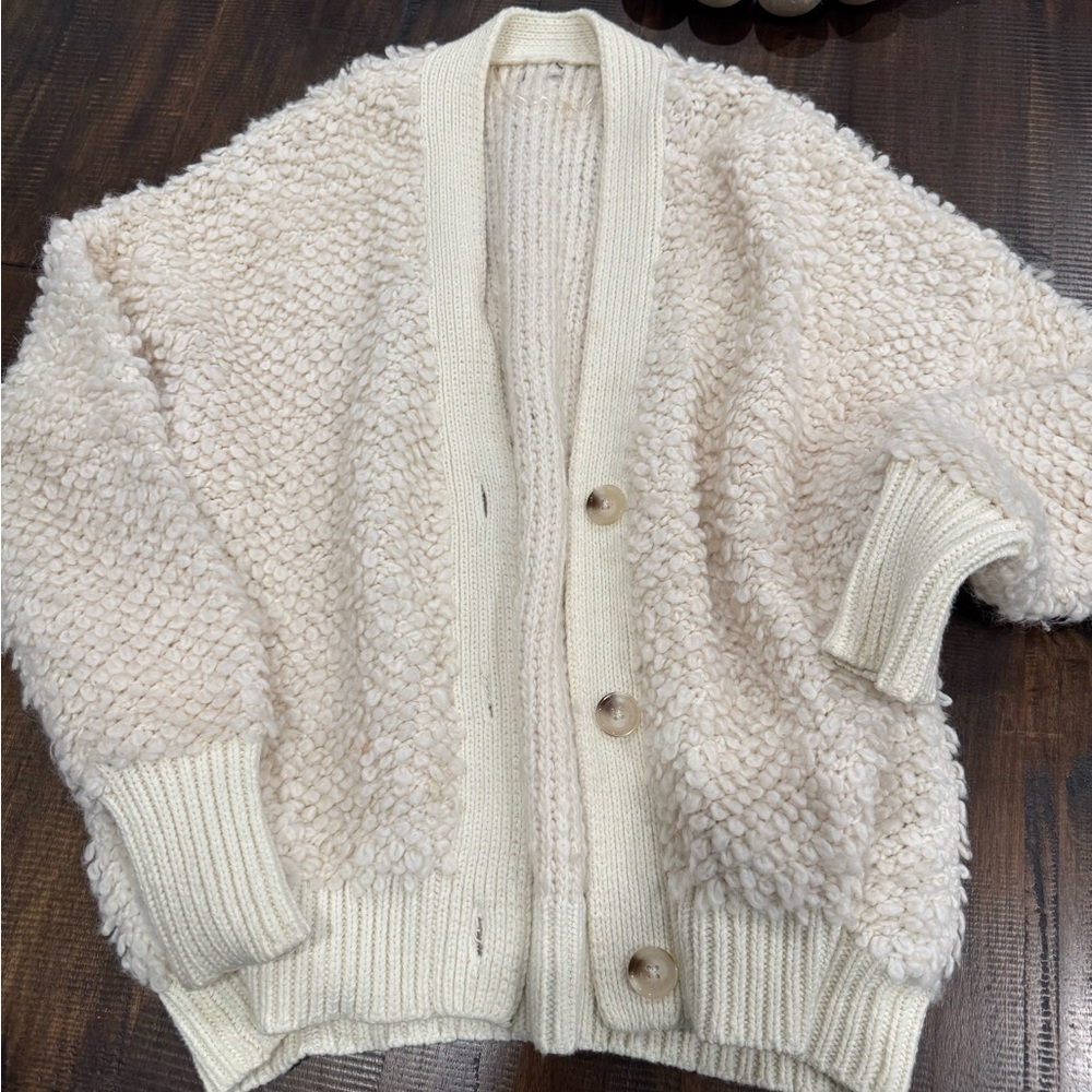 Cozy Cream Women's Cardigan Sweater!  Popcorn Sherpa feel! So cute and warm!🖤